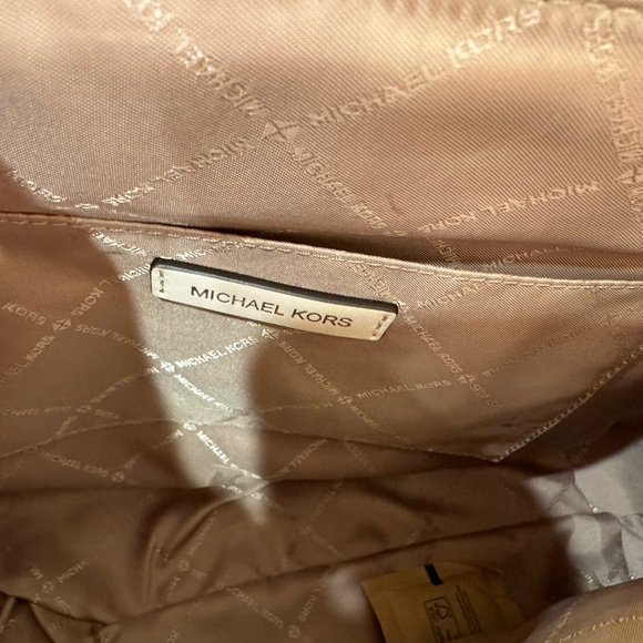 ✨ Brand New MICHAEL MICHAEL KORS
WHITNEY LT CREAM MD CHAIN SHLDR TOTE✨ - Picture 14 of 16